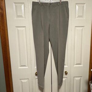 Hart Schaffner Marx - Soft Classic Fit Single Pleat Wool Dress Pants 38 x 32